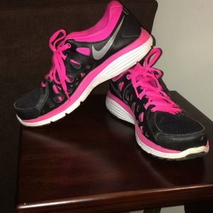 NIKE Running Shoes